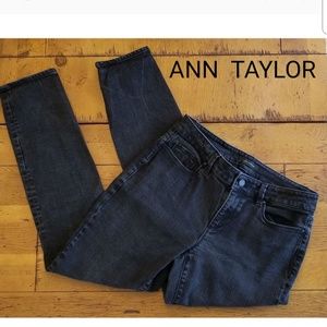 Ann Taylor "The Skinny" Curvy Fit Black Jeans